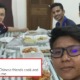 Netizens' Hearts Warmed By Multiracial Malaysian Friends Breaking Fast Together - WORLD OF BUZZ