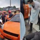 Locals Show True M'sian Spirit By Helping Injured Man, Stands in Heavy Rain Until Ambulance Arrives - WORLD OF BUZZ 2