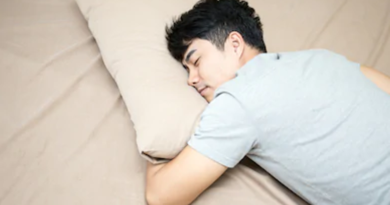 Study: Men Who Sleep Before 10.30pm Will Have 4 Times Healthier Sperm Than Those Who Don't - WORLD OF BUZZ