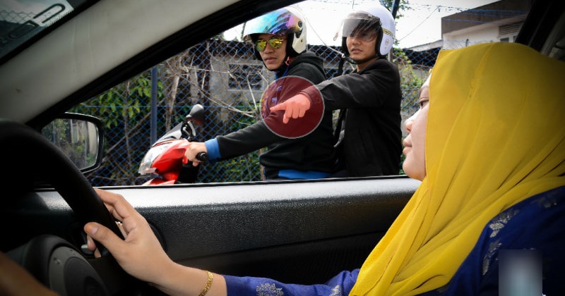 PDRM Warns That Robbers Are Using the 'Point, Stop & Rob Tactic' to Hijack Unsuspecting Drivers - WORLD OF BUZZ 3