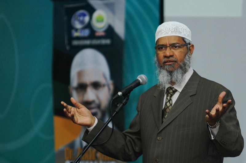 Zakir Naik Barred From Every States In Malaysia, Apologises For Causing Racial Discord Among Citizens - WORLD OF BUZZ