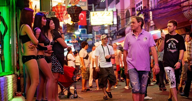 What Is The Job Scope Of A Thai Entertainer? Apparently, There Are 5 Different Types - WORLD OF BUZZ 4