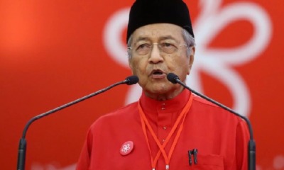 It's Official: Tun M Resigns As Chairman of BERSATU Moments After Party Quits Pakatan Harapan - WORLD OF BUZZ 2