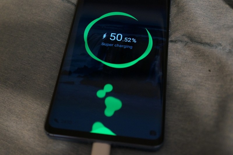 Huawei P30 Pro Supercharge Closeup 1
