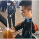 travellers in china eat oranges to not pay for luggage fees 1