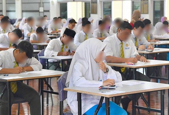 Spm Students Taking Exam 1