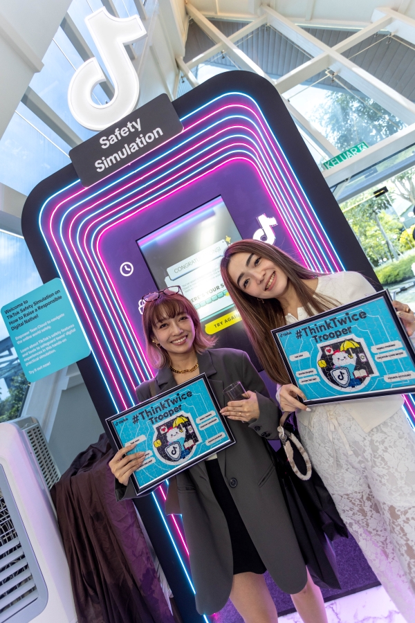 Tiktoktwice 6. Creators At The Tiktok Safety Simulation